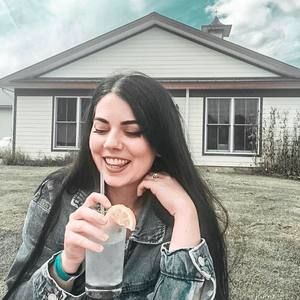 Meet your Posher, Steph